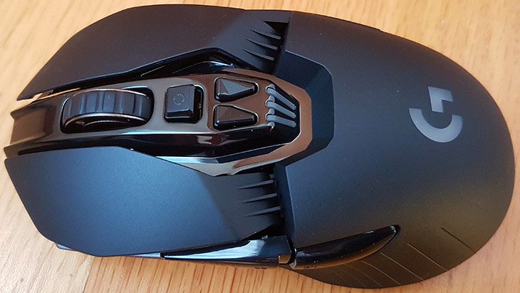 Logitech G900 top