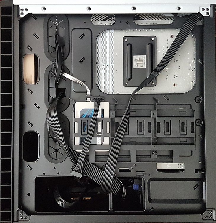 PC cable management