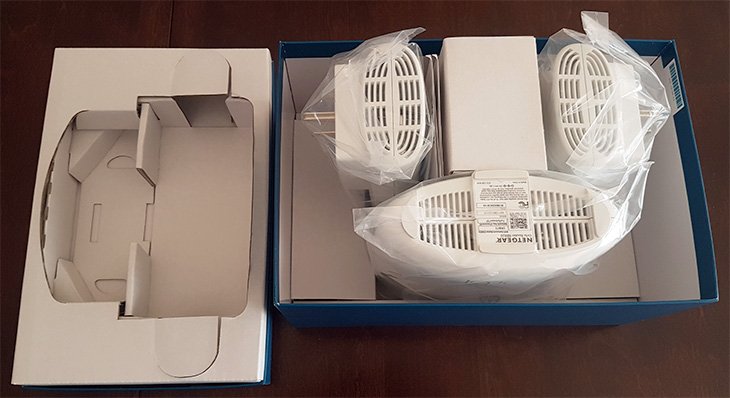 Netgear Orbi RBK23W AC2200 package