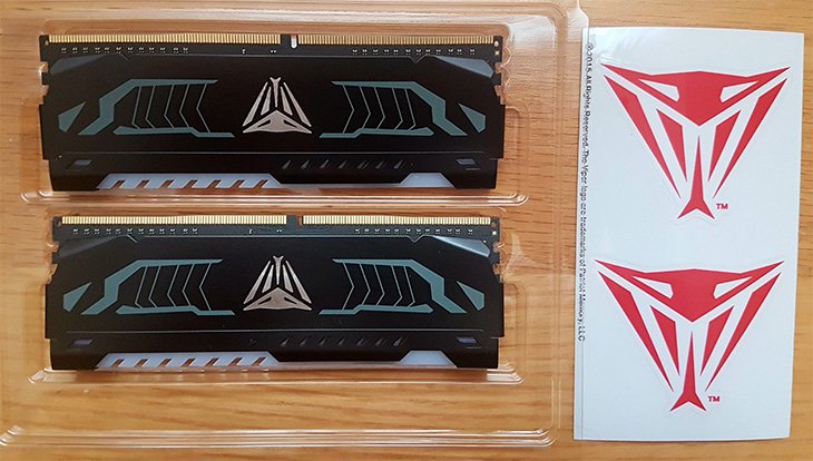 Patriot Viper LED DDR4 3000 MHz (2x8GB) 16GB Packaging Inside