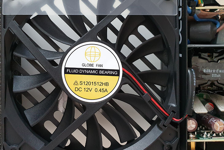 Seasonic Focus SGX 650W Gold fan